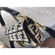 Fendi BAGUETTE raffia FF bag Black Mid