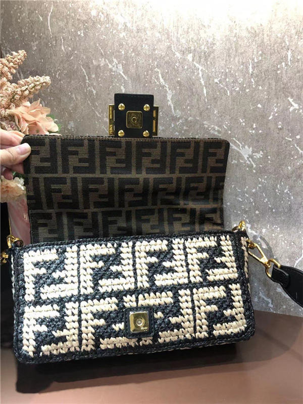 Fendi BAGUETTE raffia FF bag Black Mid