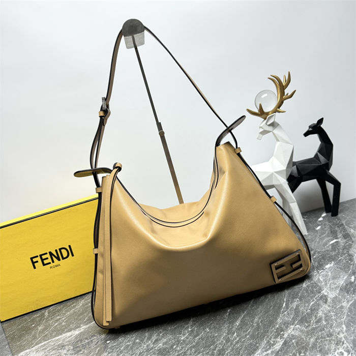 Fendi Simply Large shoulder bag Leather High