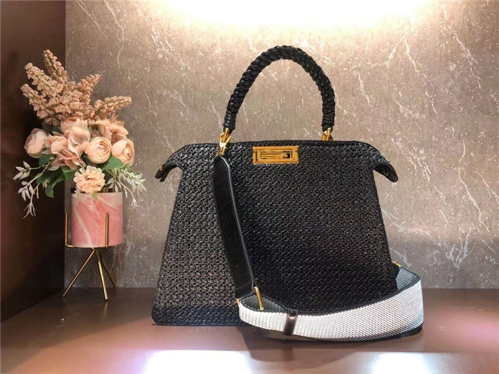 Fendi PEEKABOO ISEEU MEDIUM Woven straw bag Black Mid