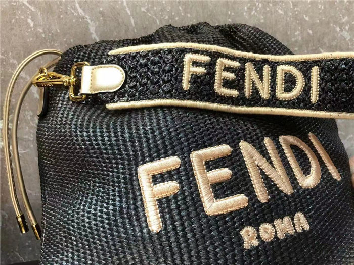 Fendi PACK MEDIUM POUCH Raffia Black Mid