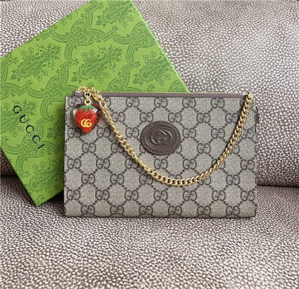 Gucci Coin purse with Double G strawberry 726250 High