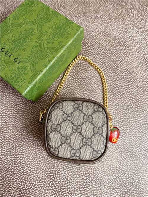 Gucci Coin purse with Double G strawberry 726252 High