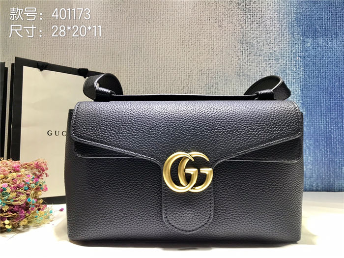 GG Marmont Medium Shoulder Bag Calfskin Black Mid