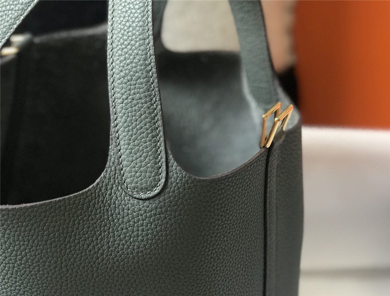 Hermes Picotin Lock 18/22 Bag Togo Leather In Vert Amande WAX High