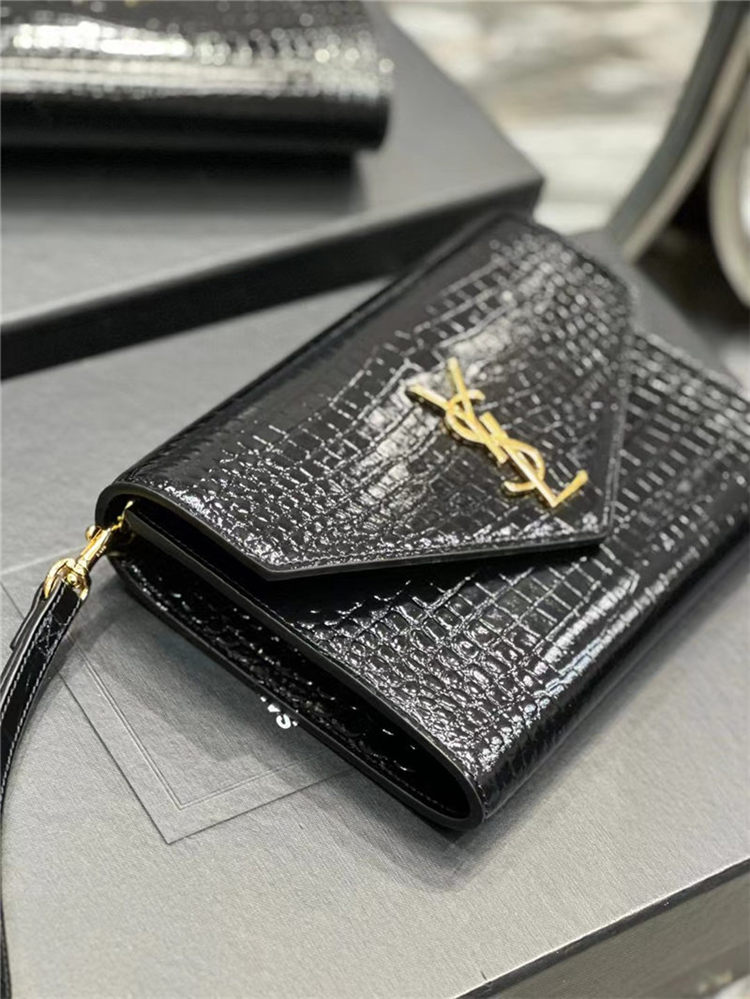 CASSANDRE SAINT LAURENT FLAP POUCH IN CROCODILE LEATHER BLACK High