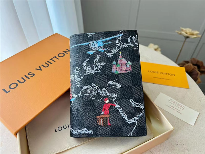 Louis Vuitton PASSPORT COVER Damier Graphite High