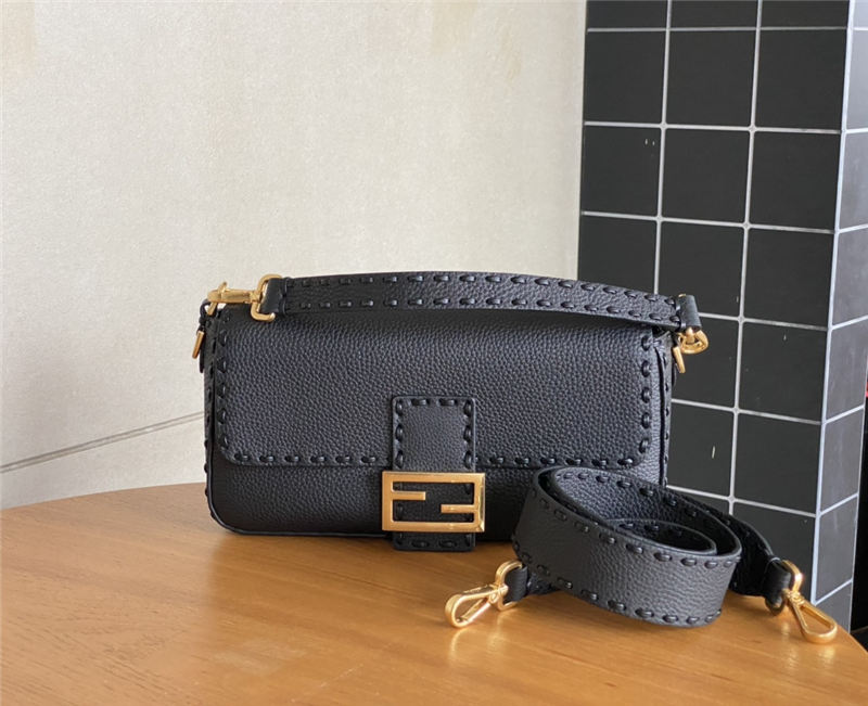 BAGUETTE Selleria bag with oversized topstitching Black High