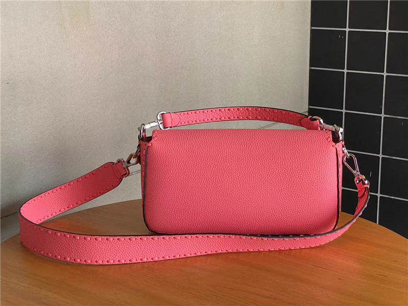 BAGUETTE Selleria bag with oversized topstitching Pink High