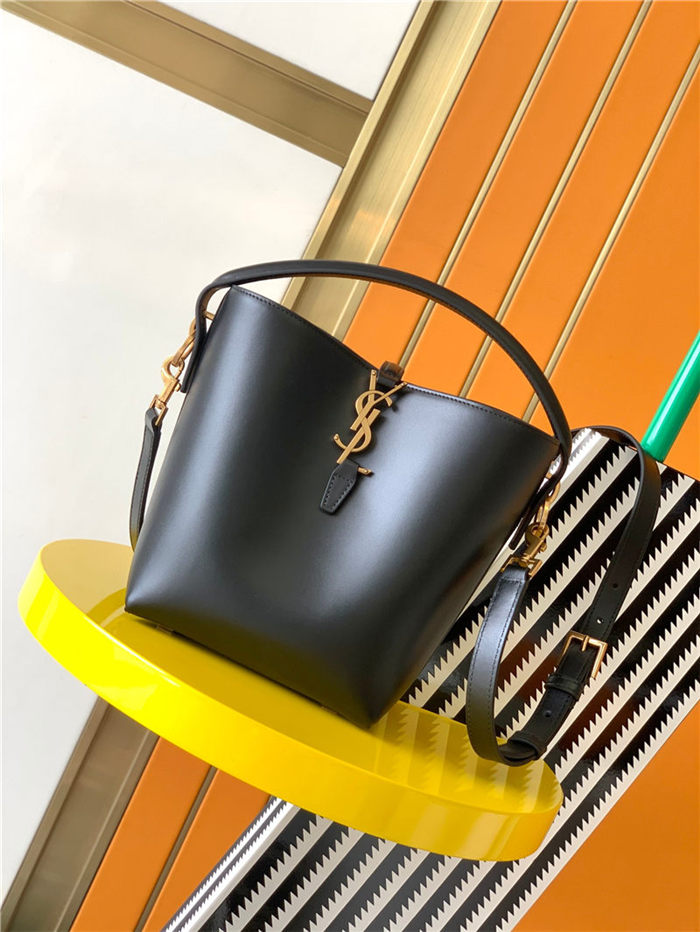 LE 37 SMALL IN SHINY LEATHER BUCKET BAG Black High