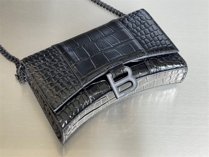 WOMEN'S HOURGLASS WALLET ON CHAIN IN Shiny Crocodile Embossed Black-Black High