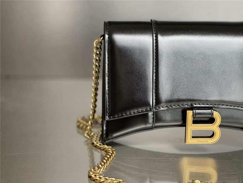 WOMEN'S HOURGLASS WALLET ON CHAIN IN Leather Black-Gold High