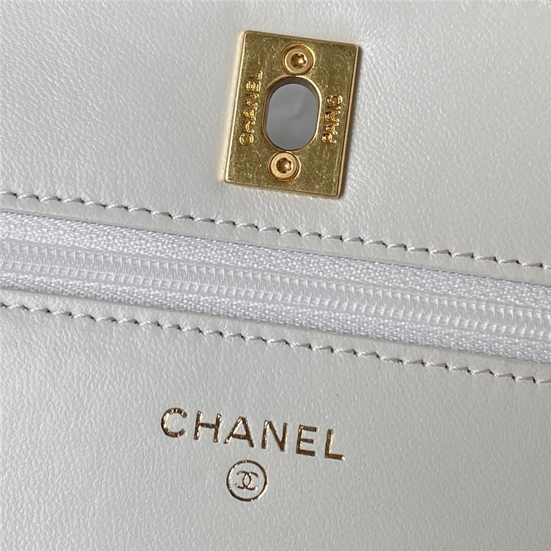 Chanel Wallet on Chain AP3504 Lambskin, Imitation Pearls, Strass & Gold-Tone Metal White A