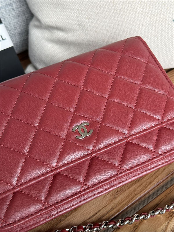 Classic Wallet on Chain AP0250 Lambskin Burgundy Silver Metal B