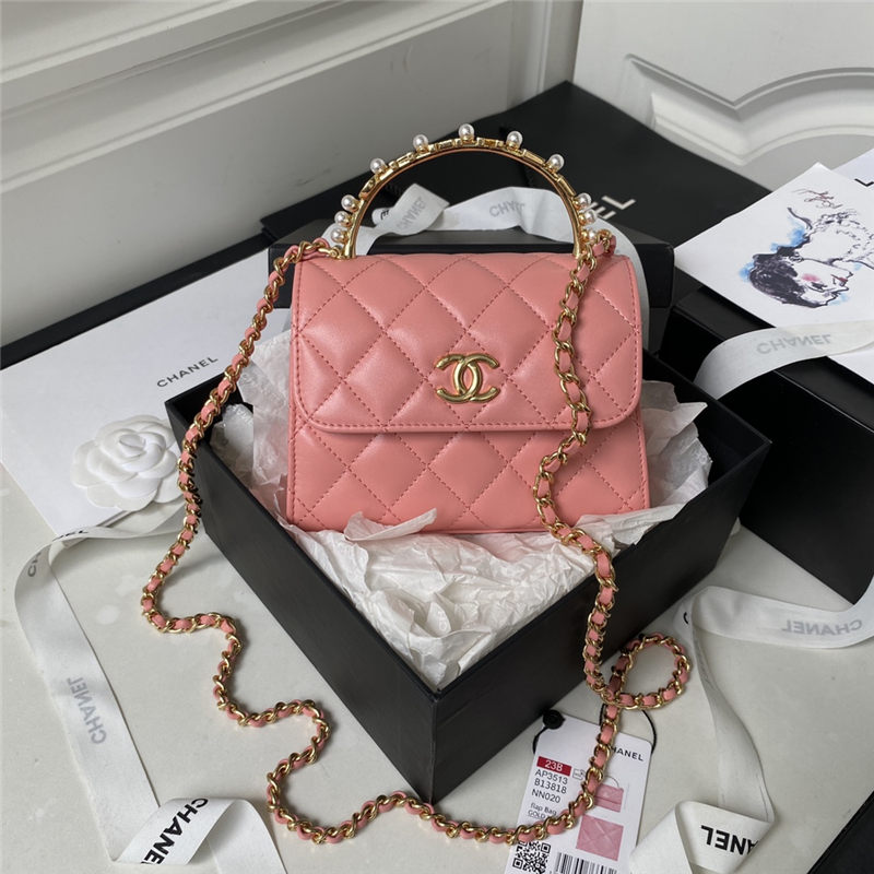 Chanel CLUTCH WITH CHAIN AP3513 Lambskin, Imitation Pearls, Enamel & Gold-Tone Metal Pink High