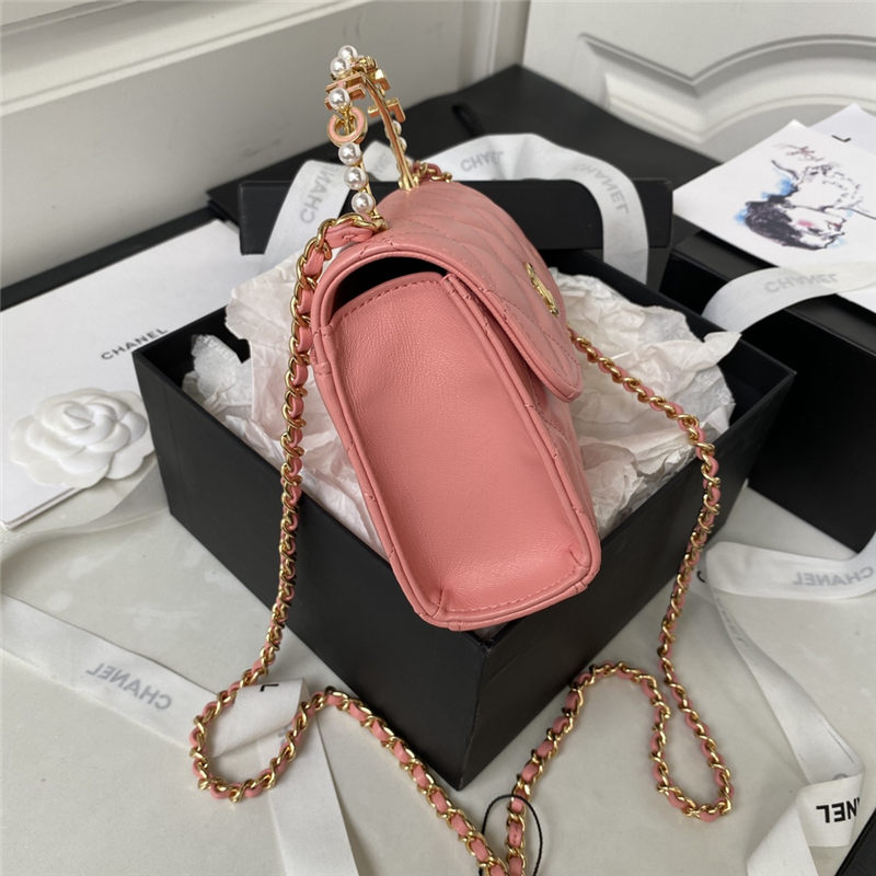 Chanel CLUTCH WITH CHAIN AP3513 Lambskin, Imitation Pearls, Enamel & Gold-Tone Metal Pink High