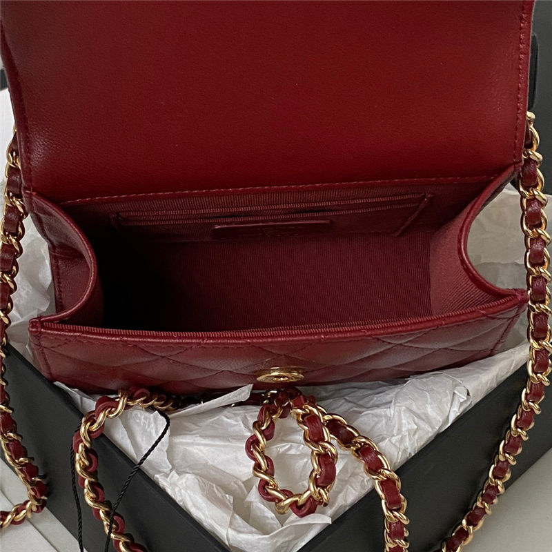 Chanel CLUTCH WITH CHAIN AP3513 Lambskin, Imitation Pearls, Enamel & Gold-Tone Metal Burgundy High