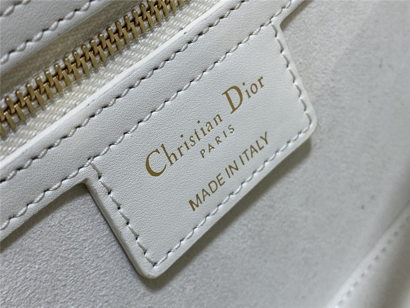 CD SIGNATURE BAG WITH STRAP CD-Embossed Box Calfskin White High