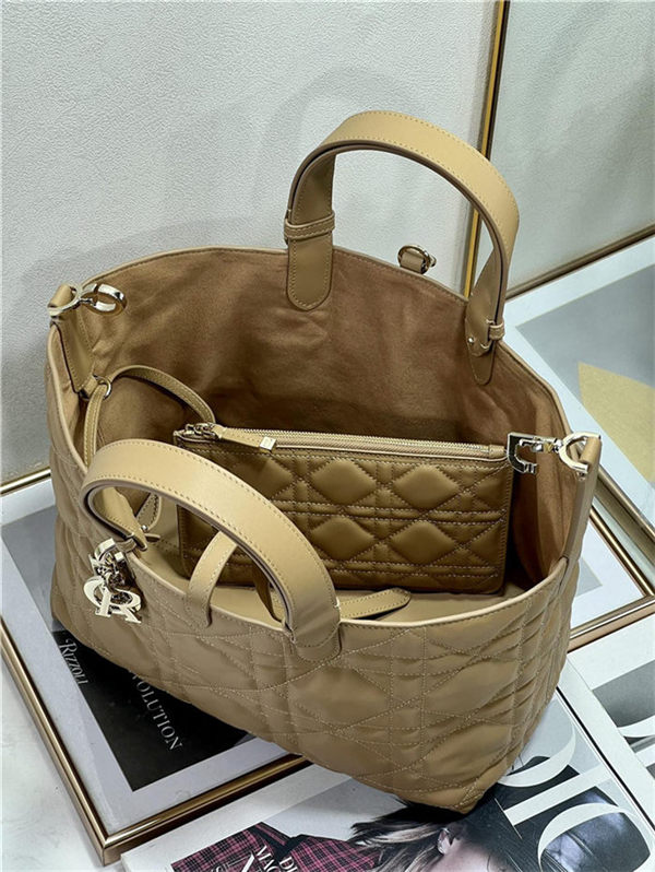 DIOR TOUJOURS BAG MEDIUM Macrocannage Calfskin Tan High