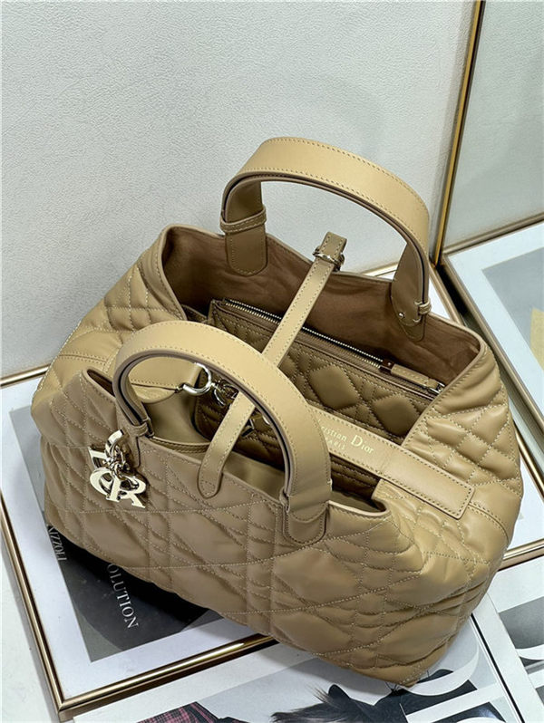 DIOR TOUJOURS BAG MEDIUM Macrocannage Calfskin Tan High