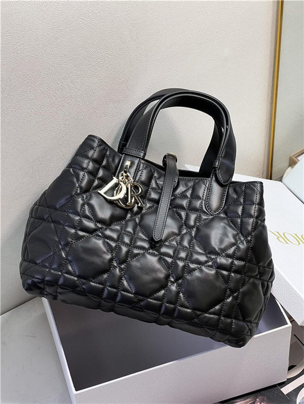 MEDIUM DIOR TOUJOURS BAG Macrocannage Calfskin Black High