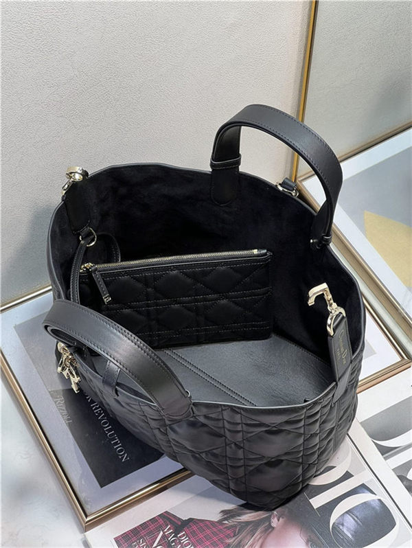 MEDIUM DIOR TOUJOURS BAG Macrocannage Calfskin Black High