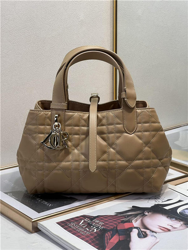 SMALL DIOR TOUJOURS BAG Macrocannage Calfskin Tan High