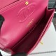 Medium CLASSIC HANDBAG Grained Calfskin Fuchsia Gold Metal A