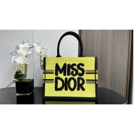 MEDIUM Dior BOOK TOTE Miss Dior Graffiti Embroidery High