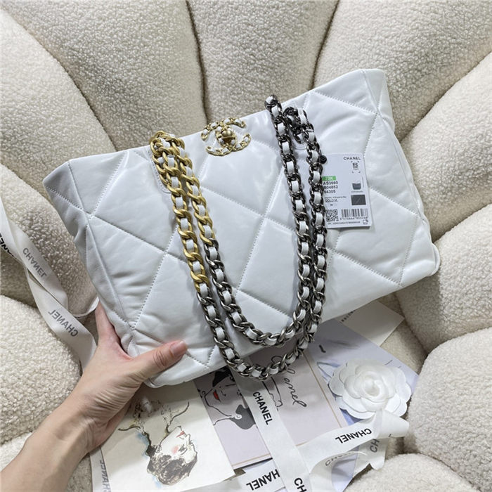 Chanel 19 SHOPPING BAG Shiny Lambskin, Gold-Tone, Silver-Tone & Ruthenium-Finish Metal AS3660 White High