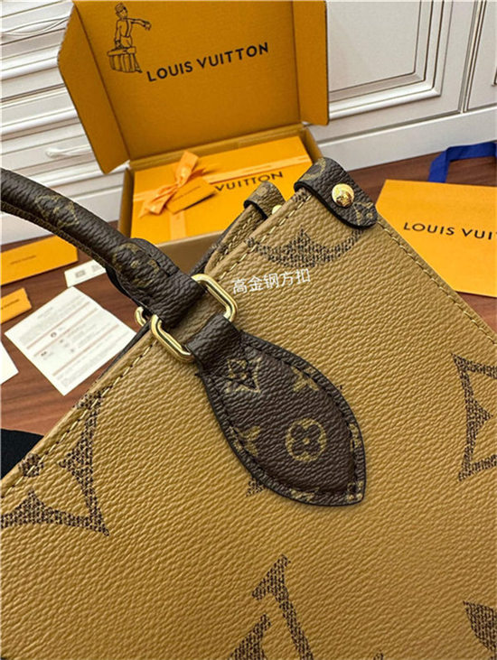 Louis Vuitton ONTHEGO PM Monogram and Monogram Reverse coated canvas M46373 Top