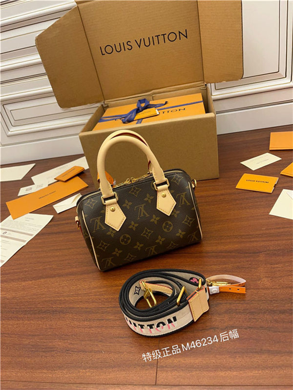 Louis Vuitton SPEEDY BANDOULIÈRE 20 Monogram coated canvas M46234 Top