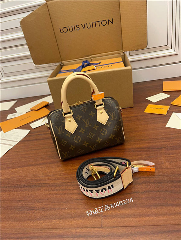 Louis Vuitton SPEEDY BANDOULIÈRE 20 Monogram coated canvas M46234 Top