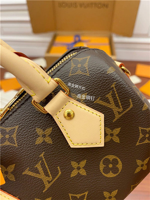 Louis Vuitton SPEEDY BANDOULIÈRE 20 Monogram coated canvas M46234 Top