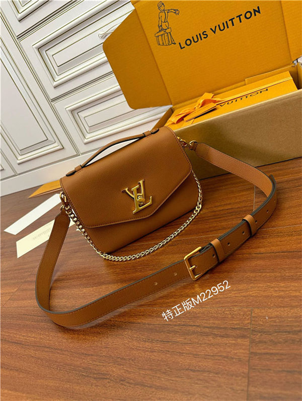 Louis Vuitton Oxford Lockme Grained calf leather M22952 Top