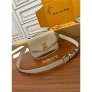 Louis Vuitton Oxford Lockme Grained calf leather M22792 Top