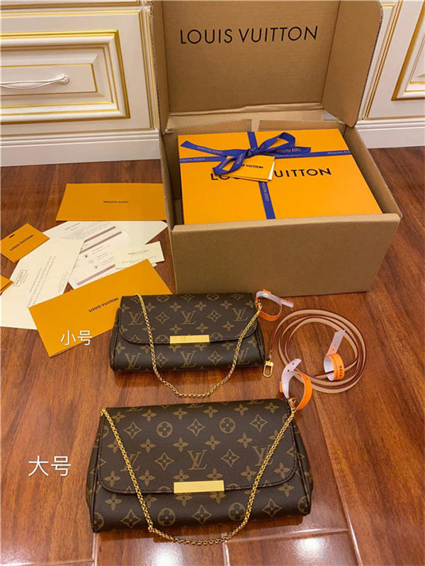 Louis Vuitton Favorite MM Bag Monogram Canvas M40718 Top