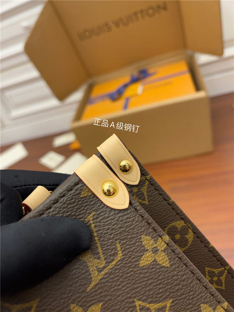 Louis Vuitton Sac Plat PM Monogram coated canvas M46263 Top