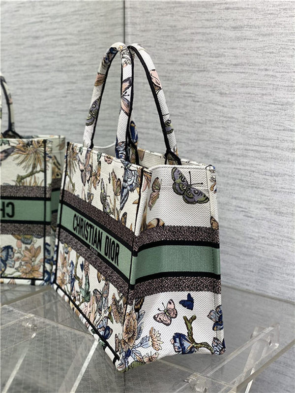 MEDIUM Dior BOOK TOTE Toile de Jouy Mexico Embroidery Green High