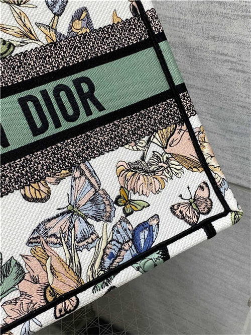 MEDIUM Dior BOOK TOTE Toile de Jouy Mexico Embroidery Green High