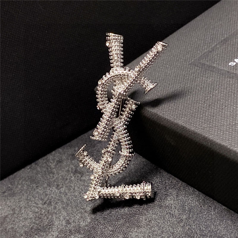 YSL BROOCH 13592