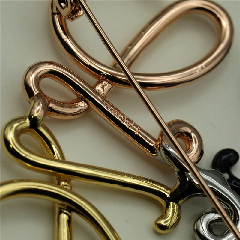 LOEWE BROOCH 13600