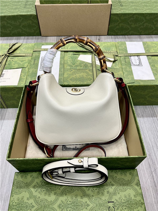 Gucci Diana small shoulder bag Leather 746251 White High