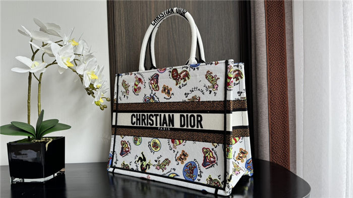 MEDIUM Dior BOOK TOTE Dragon Zodiac Embroidery  High