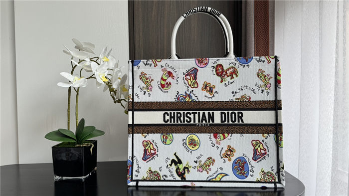 LARGE Dior BOOK TOTE Dragon Zodiac Embroidery  High