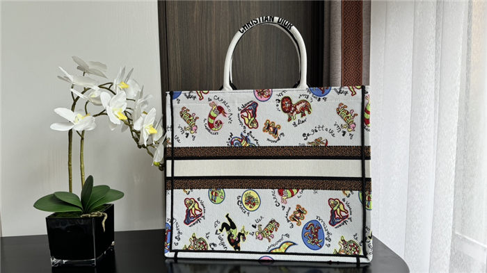 LARGE Dior BOOK TOTE Dragon Zodiac Embroidery  High