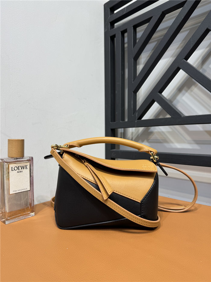 Mini Puzzle bag in classic calfskin Warm Desert/Black High