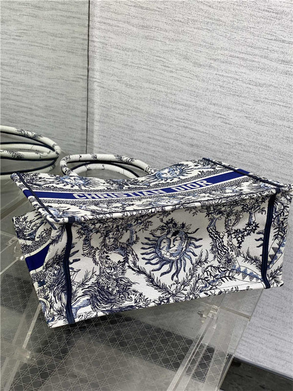 MEDIUM Dior BOOK TOTE Toile de Jouy Soleil Embroidery Blue High