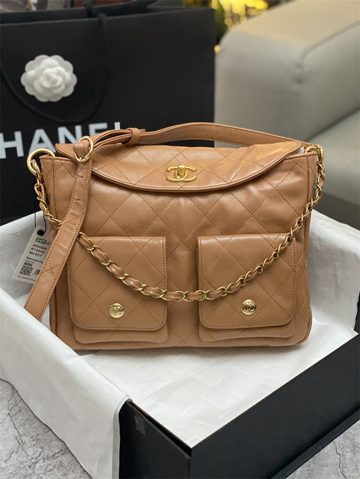 Chanel Large Hobo handbag As4668 Shiny calfskin & gold-tone metal Caramel High