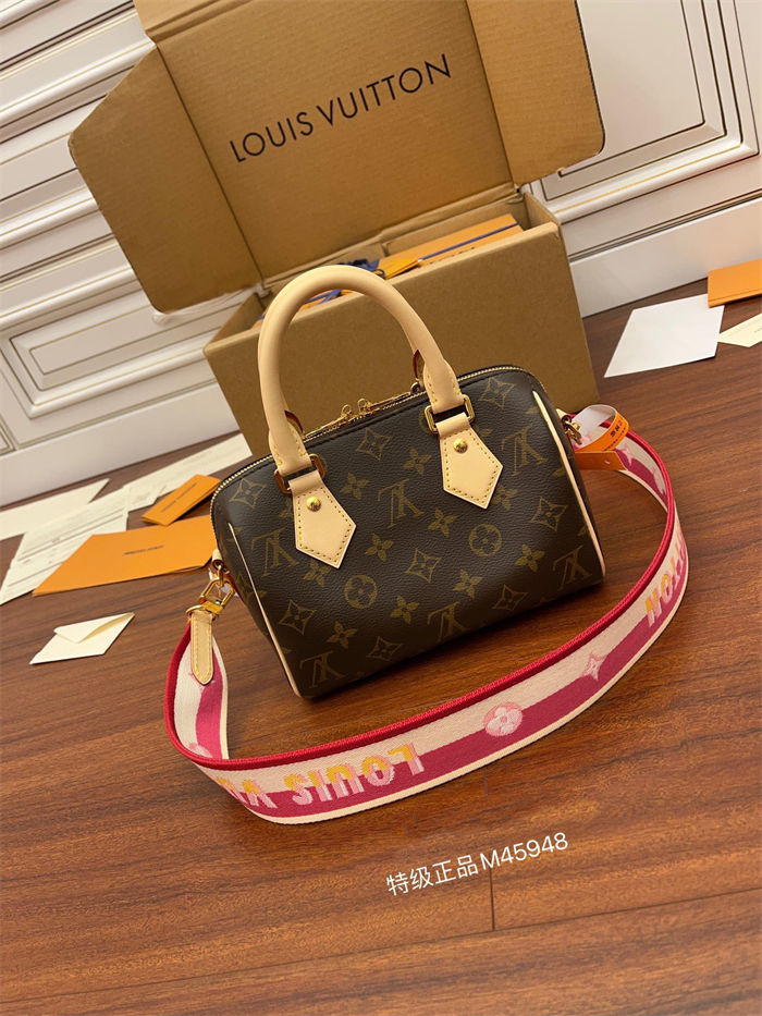 Louis Vuitton SPEEDY BANDOULIÈRE 20 Monogram coated canvas M45948 Top